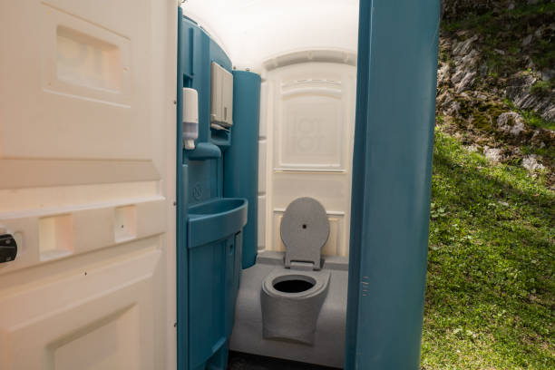Best Portable toilet rental cost  in Monroe, MI